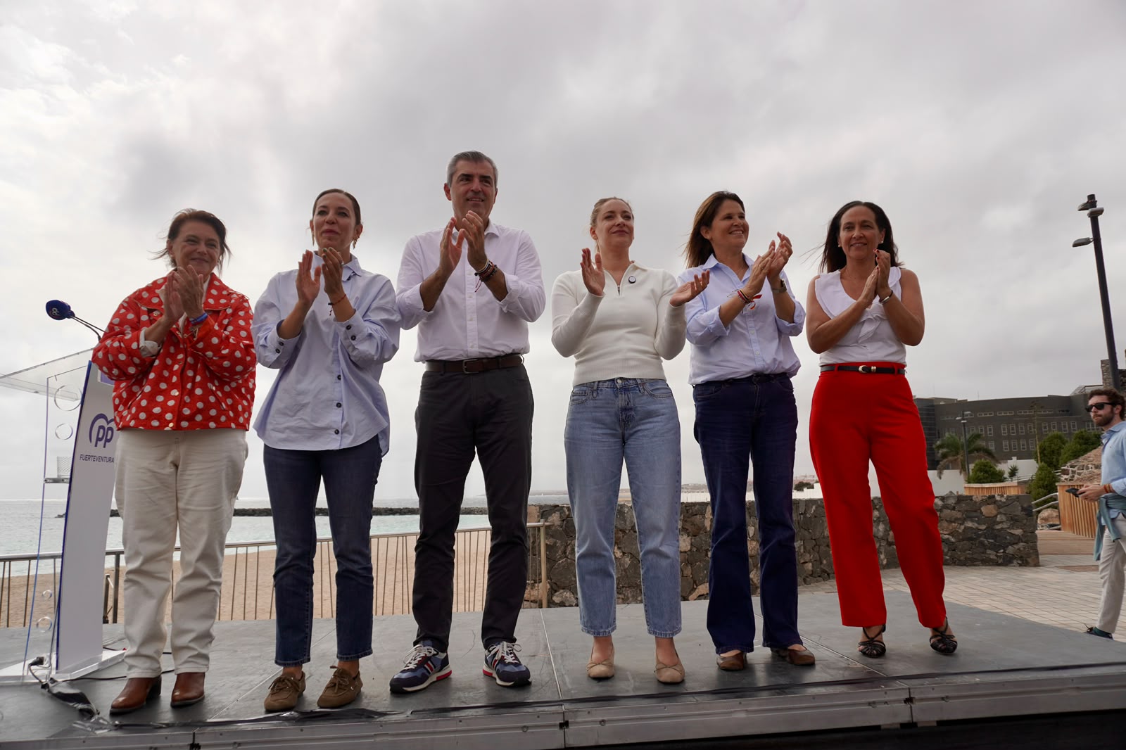 El PP de Canarias reivindica en Fuerteventura una representación propia en el Congreso y el Senado y centra su mensaje en vivienda, inmigración, empleo y fiscalidad